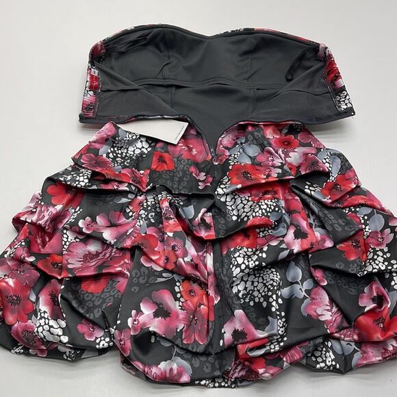 RUBY ROX Women’s 5 Red Floral Strapless Dress - Picture 3 of 5